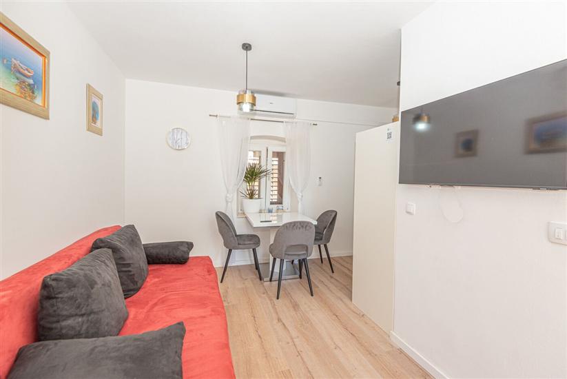 House K1, for 10 persons