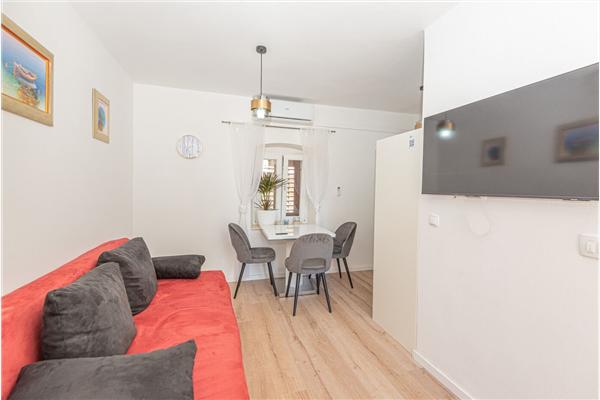 House K1, for 10 persons