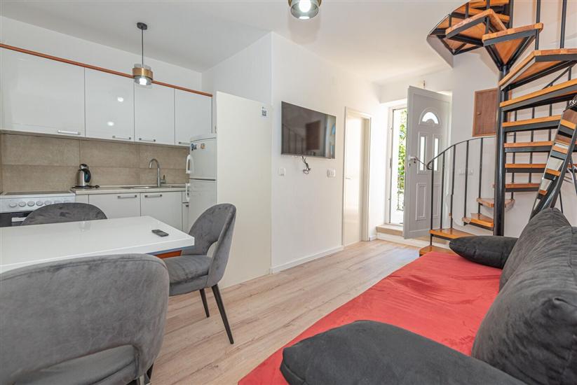 House K1, for 10 persons