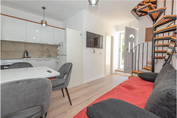 House K1, for 10 persons