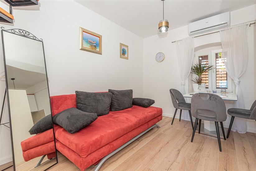 House K1, for 10 persons