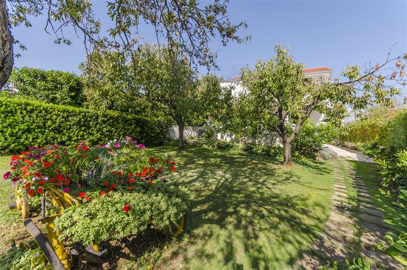 Apartmaj Tonkica Flower Garden