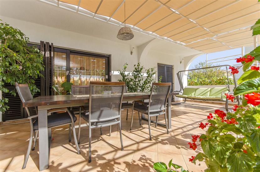 Apartmaj Tonkica Flower Garden