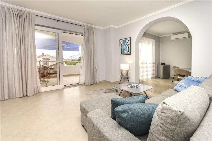 Apartment A1, for 5 persons