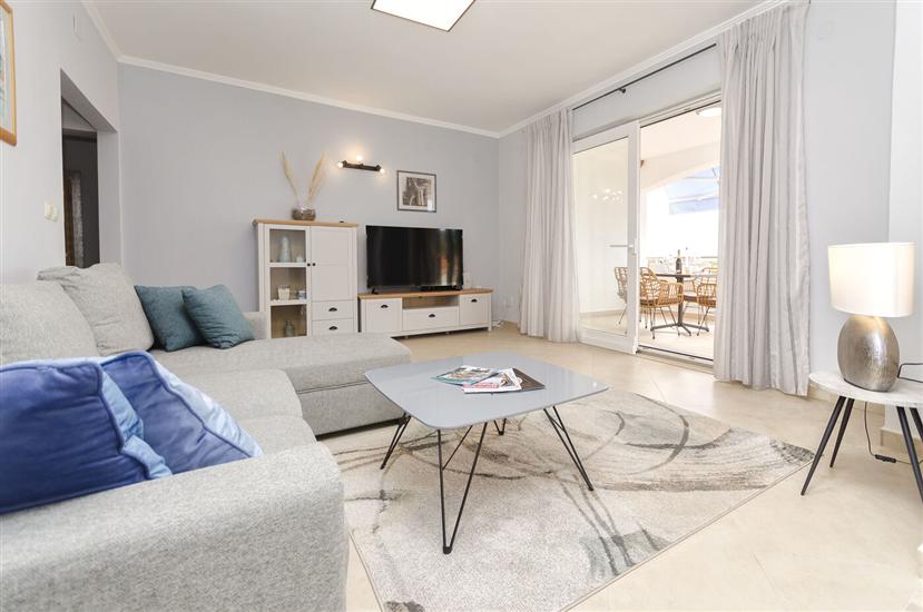 Apartment A1, for 5 persons