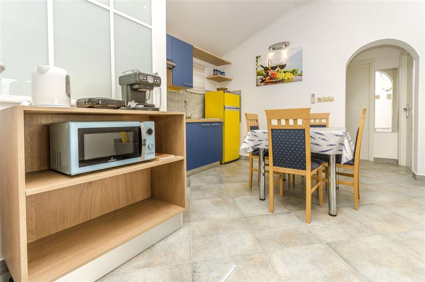 Apartment A2, for 4 persons