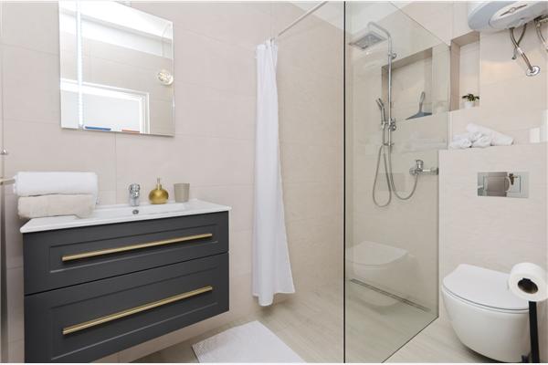 Apartment A1, for 5 persons