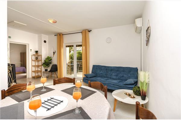 Apartment A1, for 5 persons