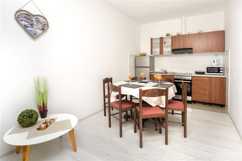 Apartment A1, for 5 persons