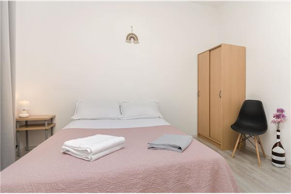 Apartment A1, for 5 persons