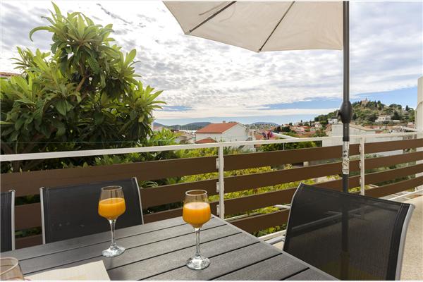 Apartment A1, for 5 persons