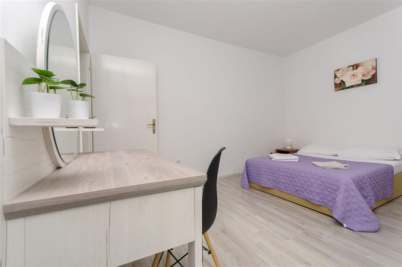 Apartment A1, for 5 persons