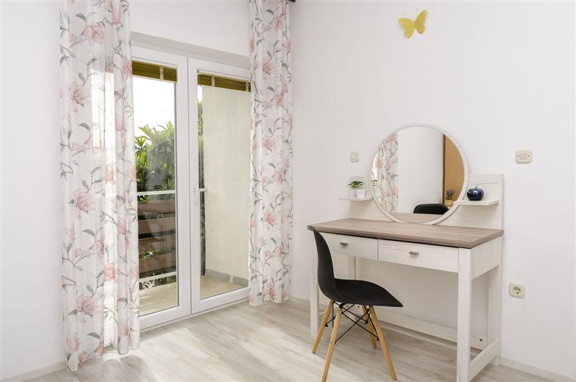 Apartment A1, for 5 persons