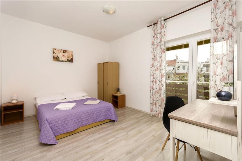 Apartment A1, for 5 persons