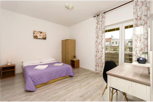 Apartment A1, for 5 persons