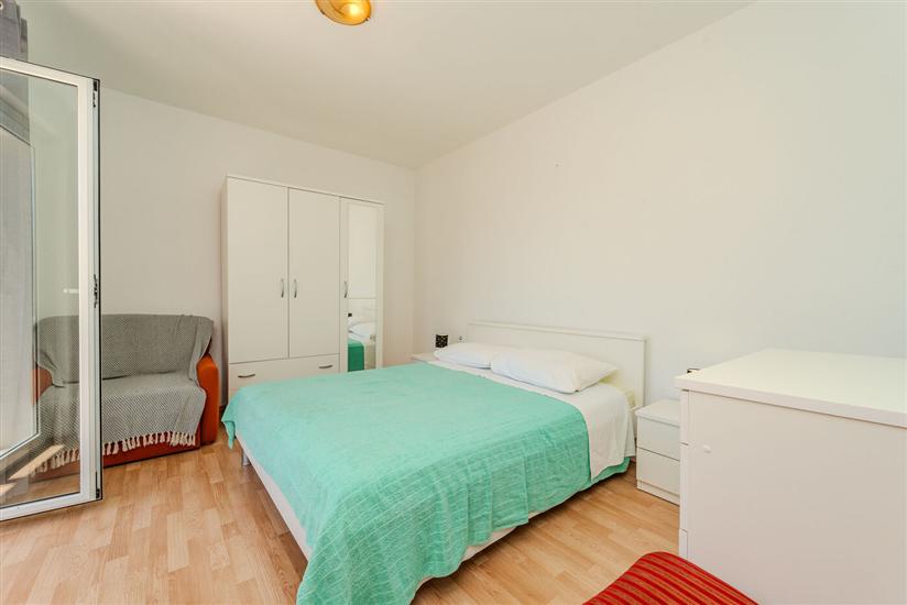 Apartment A1, for 6 persons