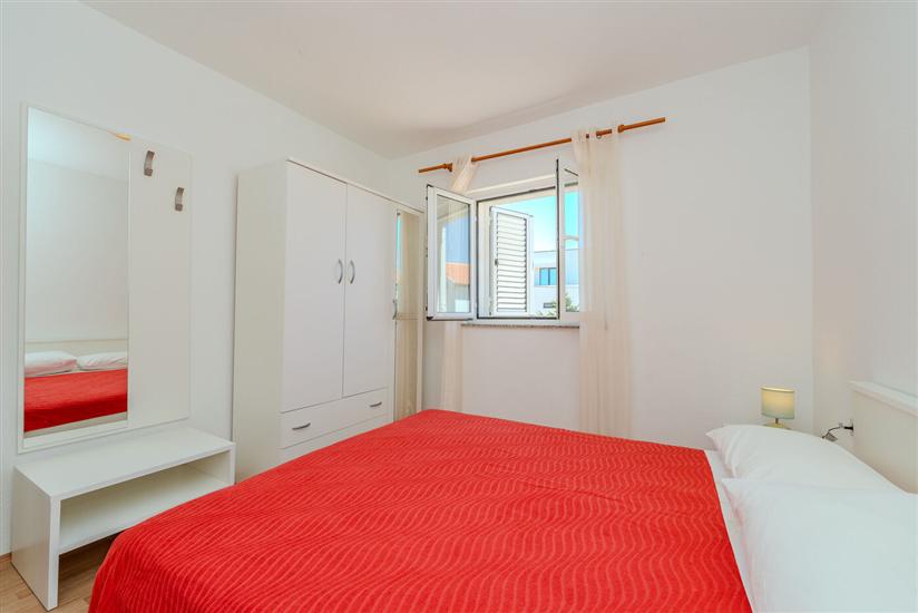 Apartment A2, for 6 persons