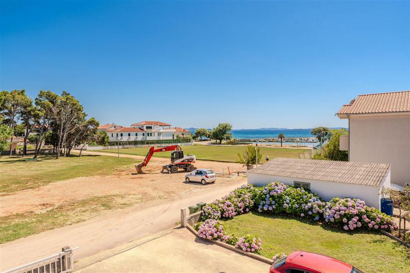 Apartment A2, for 6 persons