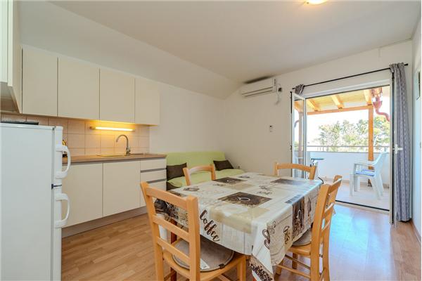 Apartment A4, for 4 persons