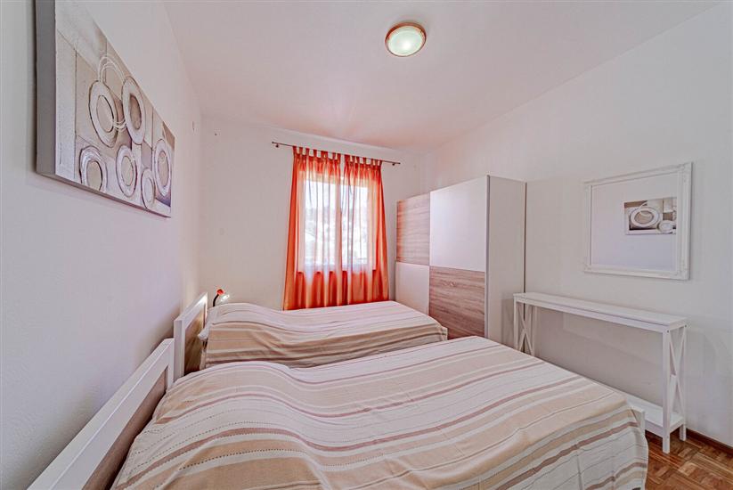 Apartment A3, for 10 persons