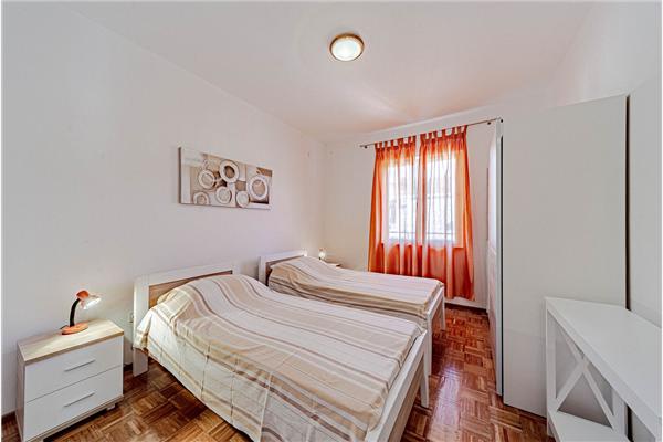 Apartment A3, for 10 persons