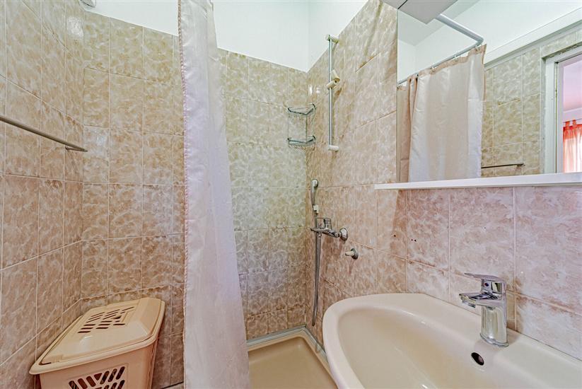 Apartment A3, for 10 persons