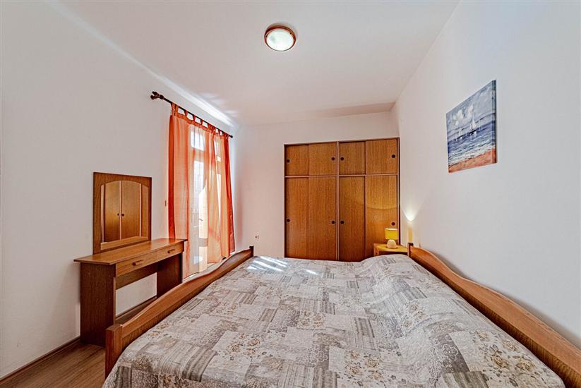 Apartment A3, for 10 persons