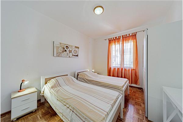 Apartment A3, for 10 persons