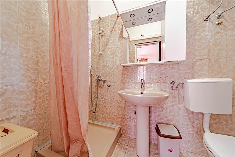 Apartment A3, for 10 persons