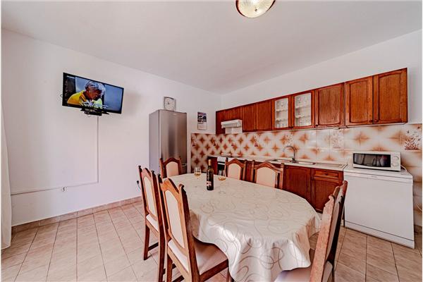 Apartment A3, for 10 persons