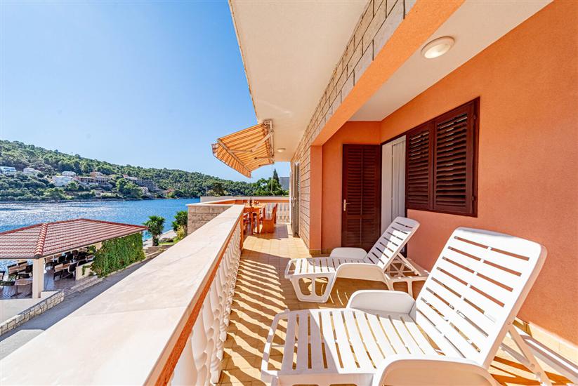 Apartment A3, for 10 persons