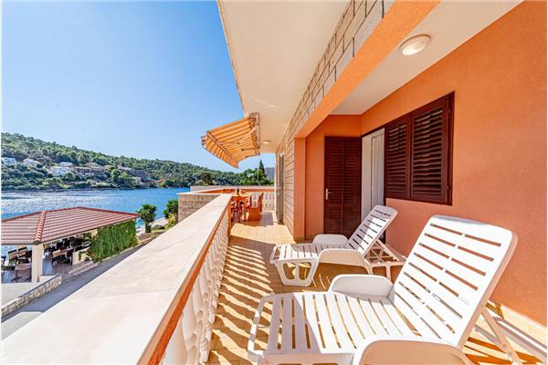 Apartment A3, for 10 persons