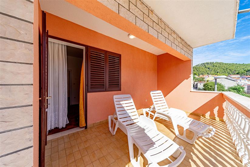 Apartment A3, for 10 persons