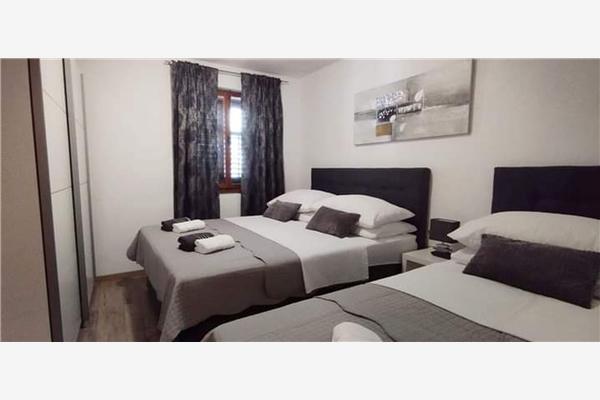 Apartment A1, for 5 persons