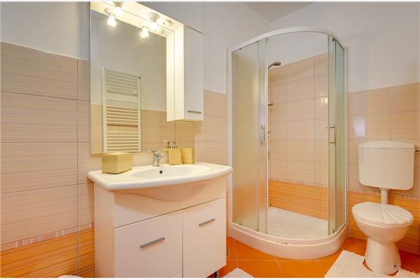 Apartment A2, for 8 persons