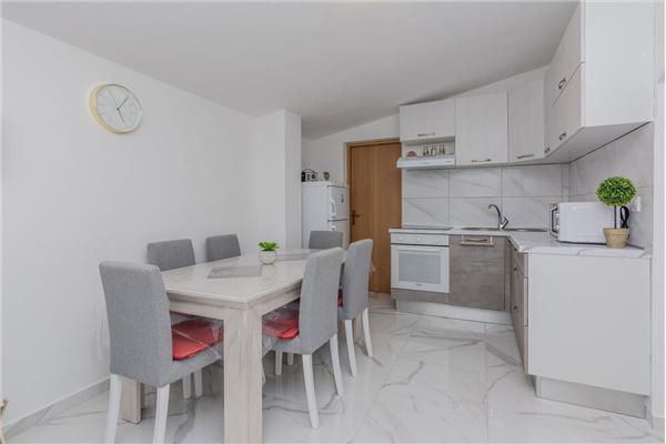 Apartment A1, for 6 persons