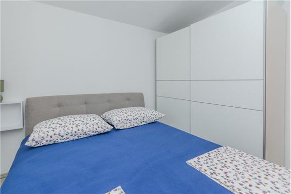 Apartment A1, for 6 persons