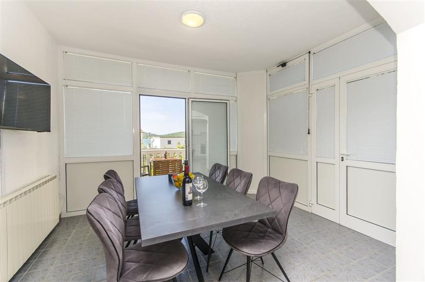 Apartment A1, for 6 persons