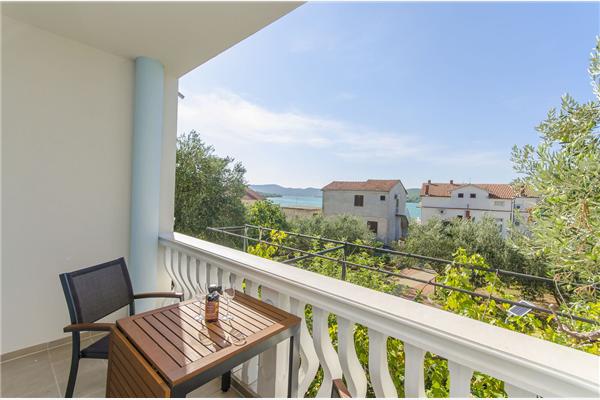 Apartment A1, for 6 persons