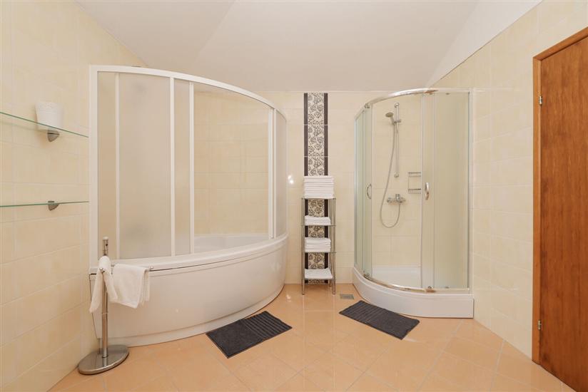 House K1, for 9 persons