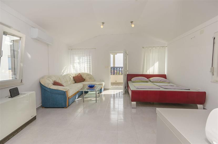 Apartment A1, for 2 persons