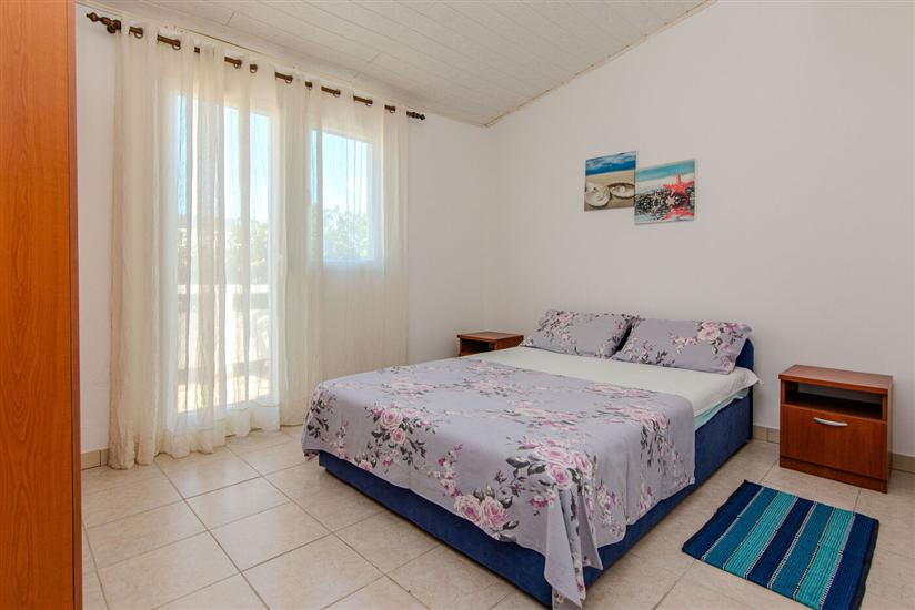 Apartment A1, for 6 persons