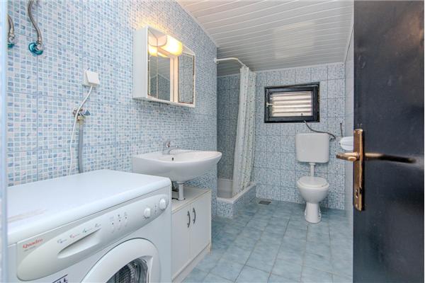 Apartment A1, for 6 persons