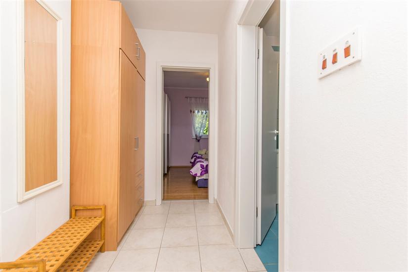 Apartment A1, for 6 persons