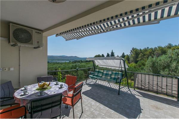 Apartment A1, for 6 persons