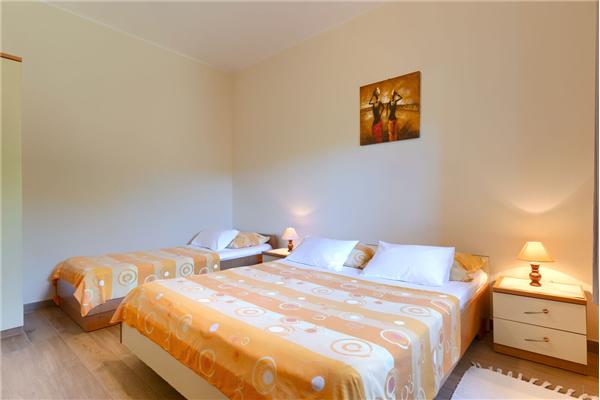 House K1, for 10 persons