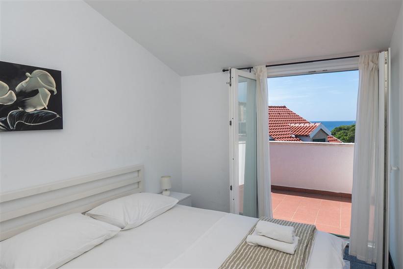 Apartment A2, for 5 persons