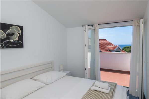 Apartment A2, for 5 persons