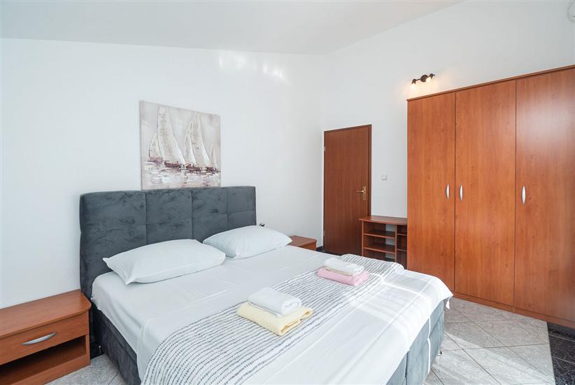 Apartment A2, for 5 persons