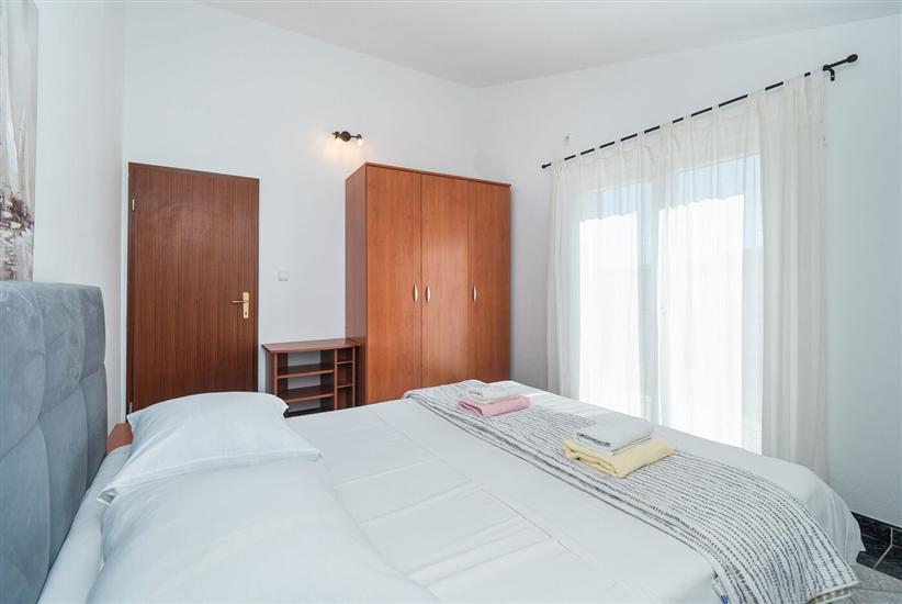 Apartment A2, for 5 persons